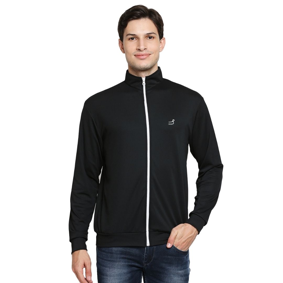 Buy Smart Travel Jacket for men online in India | Thermaissance