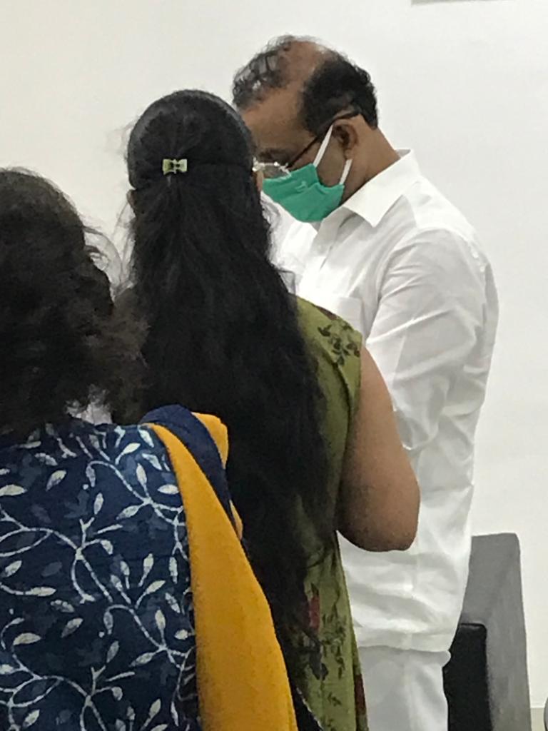 health-minister-of-maharashtra-with-covid-killer-mask